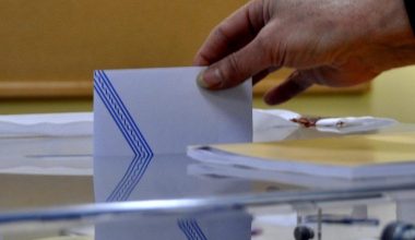 Metron Analysis: Δυσαρεστημένη η κοινωνία – Στο 25,1% η πρόθεση ψήφου για τη ΝΔ
