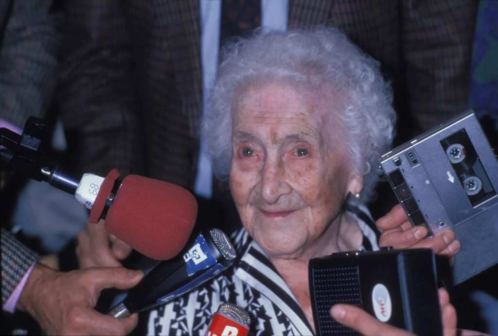 Η αδιανόητη συμφωνία που γύρισε κατά του: Πλήρωνε 90χρονη για το σπίτι της & πέθανε πριν από εκείνη!