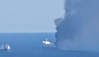 Φωτιά εν πλω στο «Blue Carrier 2» με 29 επιβάτες βόρεια της Μυκόνου (βίντεο)
