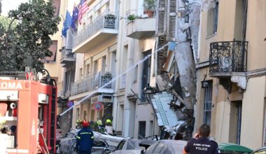 Πλάκα: Ισχυρή έκρηξη σε παλιό κτίριο στην οδό Λυσικράτους