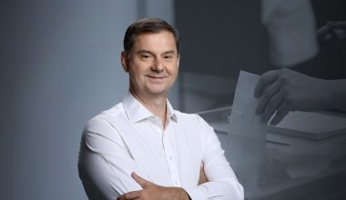 Χ.Θεοχάρης: «Όσοι δεν μας ψηφίζουν είναι κακομοίρηδες»