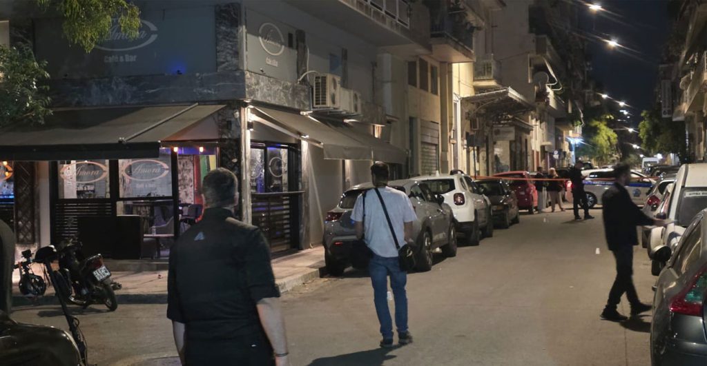 Βρέθηκε ΑΚ-47 Καλάσνικοφ μέσα στο καμένο ΙΧ των δραστών του Άγιου Παντελεήμονα