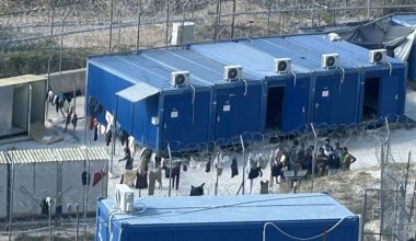 Μαίνεται η ένταση στη δομή της Σιντικής: Πετροπόλεμος Αιγυπτίων & Μπαγκλαντεσιανών κατά αστυνομικών