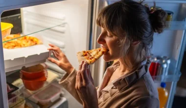 Πέντε τρόφιμα που δεν πρέπει να τρώτε πριν τον ύπνο: Μπορούν να διαταράξουν τη νυχτερινή ξεκούραση