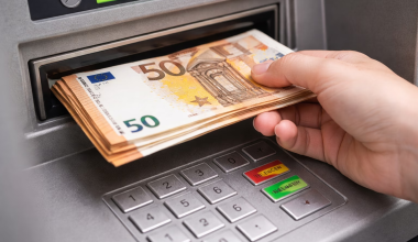 Έχετε αναρωτηθεί; – Πώς καταλαβαίνει ένα ATM ότι ένα χαρτονόμισμα είναι ύποπτο;