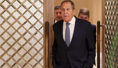 Σ.Λαβρόφ: «Η Ρωσία εξετάζει τη μεταφορά των τουρκικών S-400 σε τρίτη χώρα»