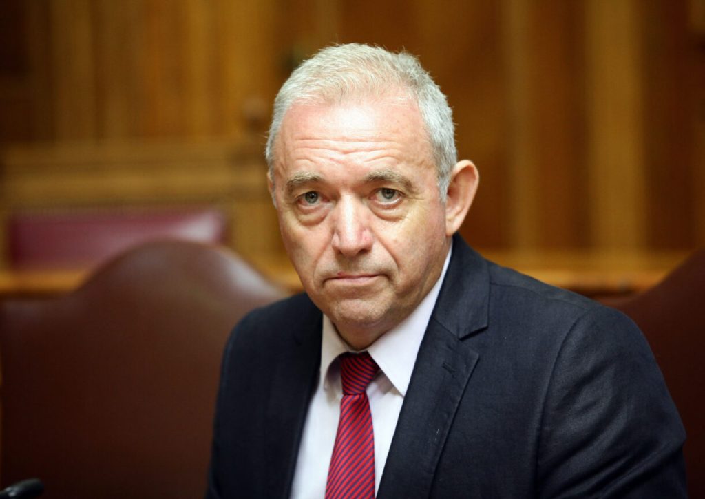 Ε.Λέκκας: «Χάρτινο το κτήριο που κατέρρευσε στην Πλάκα – Δεν διέθετε φέροντα οργανισμό»