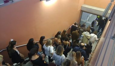 ΗΣΑΠ: 35.000 θεατές μετακινήθηκαν με τον Ηλεκτρικό για τη συναυλία της Άννας Βίσση (βίντεο)