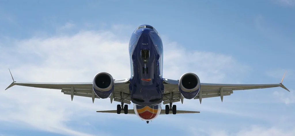 Boeing 737 MAX: Σφάλμα λογισμικού μπορεί να απενεργοποιήσει την αυτόματη πλοήγηση