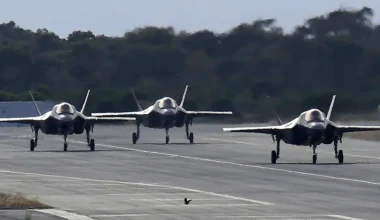 Βρετανία: Εκκένωση κατοικιών κοντά σε αμερικανική βάση – Συλλήψεις για εκρηκτικά
