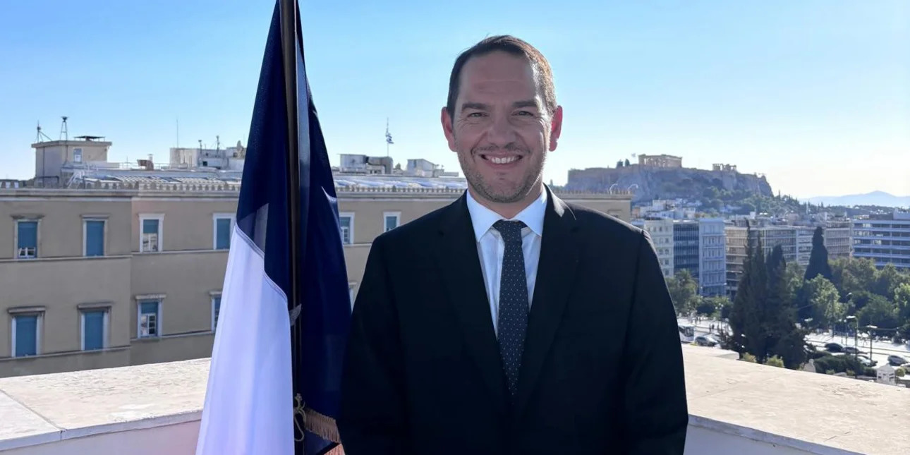 Νικόλας Κασσιανίδης: Ο νέος Γάλλος πρέσβης συστήθηκε με Γιώργο Μαζωνάκη και φραπέ (βίντεο)