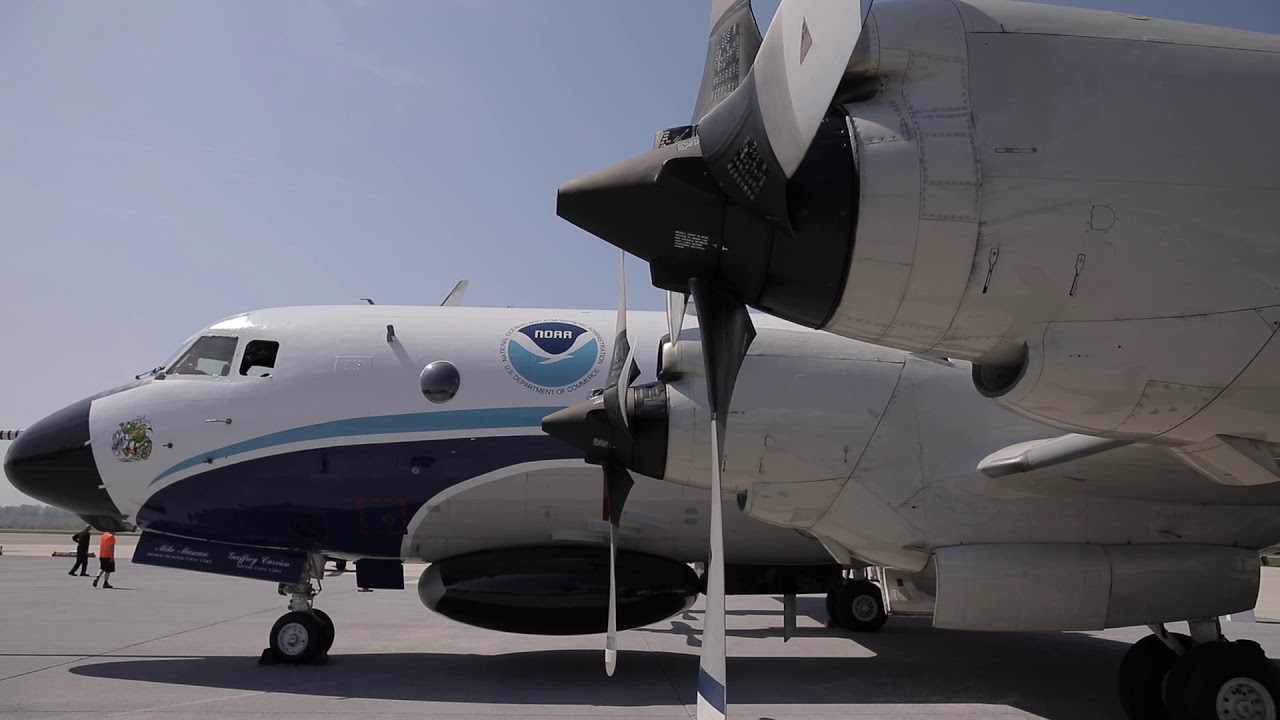 Κόβει την ανάσα: Οι «Κυνηγοί Τυφώνων» της NOAA