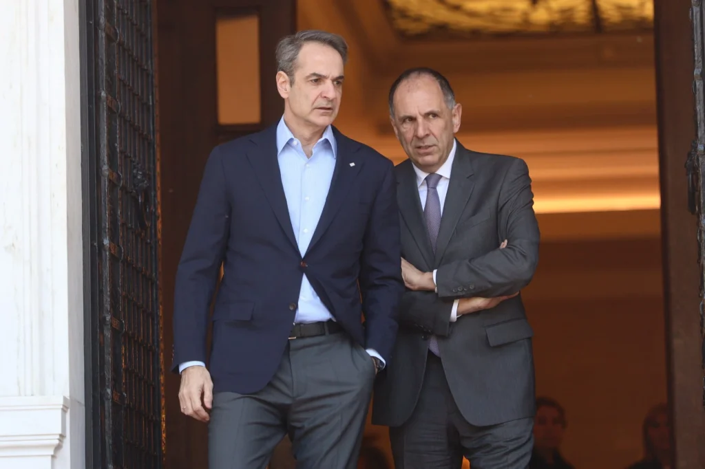 Απορίες για Γ.Γεραπετρίτη: «Η Ελλάδα δεν θα έκανε αίτηση για μέλος του ΣΑ του ΟΗΕ»!