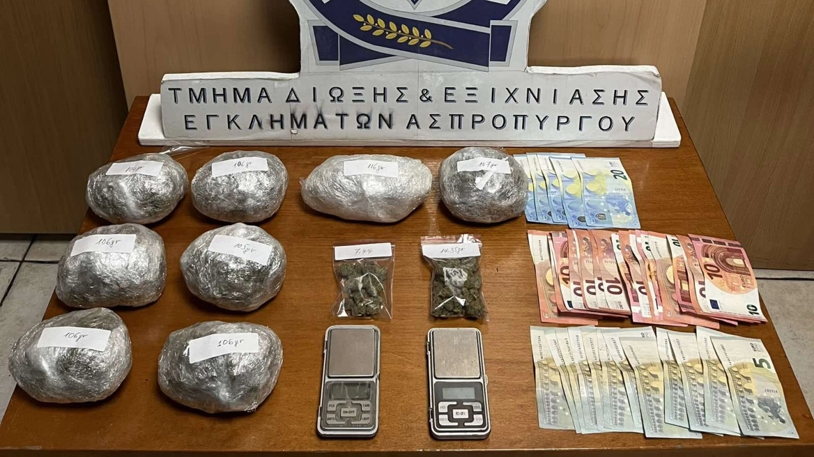 Αγία Βαρβάρα: Δύο συλλήψεις για διακίνηση ναρκωτικών – Τα έκρυβαν σε κούφωμα (βίντεο)