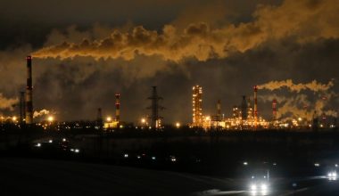 Ρωσία: Τουλάχιστον 13 νεκροί από πυρκαγιά σε εργοστάσιο πυροτεχνημάτων (βίντεο)