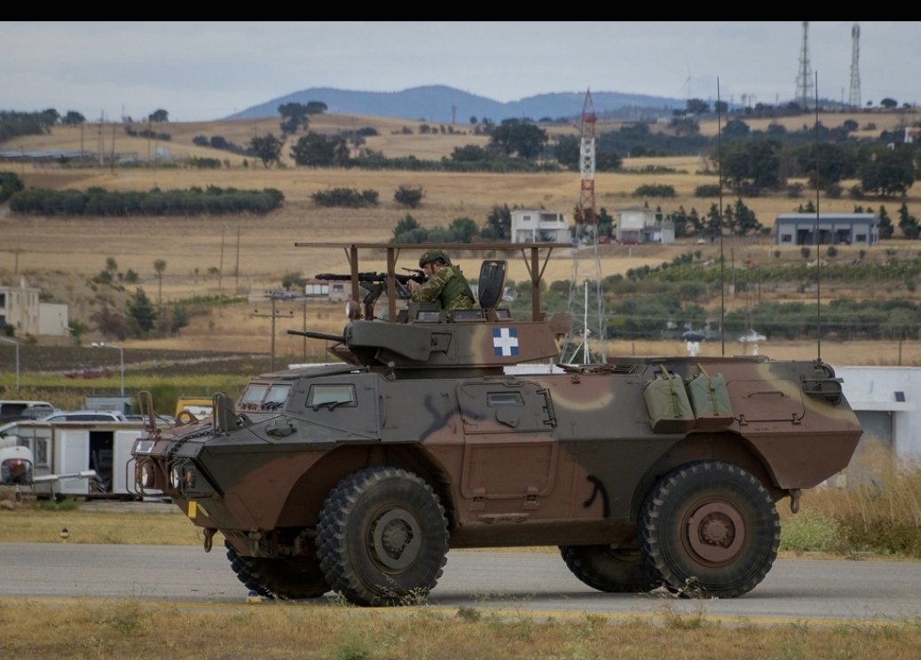 Περίεργη anti-drone προστασία σε Μ1117 του ΕΣ – Πόσο αποτελεσματική είναι; (φωτο)