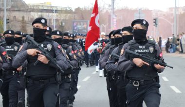 Κινητοποιήσεις συνταξιούχων σε όλη την Τουρκία: Αυτοκτόνησε συνταξιούχος κατά τη διάρκεια διαδήλωσης