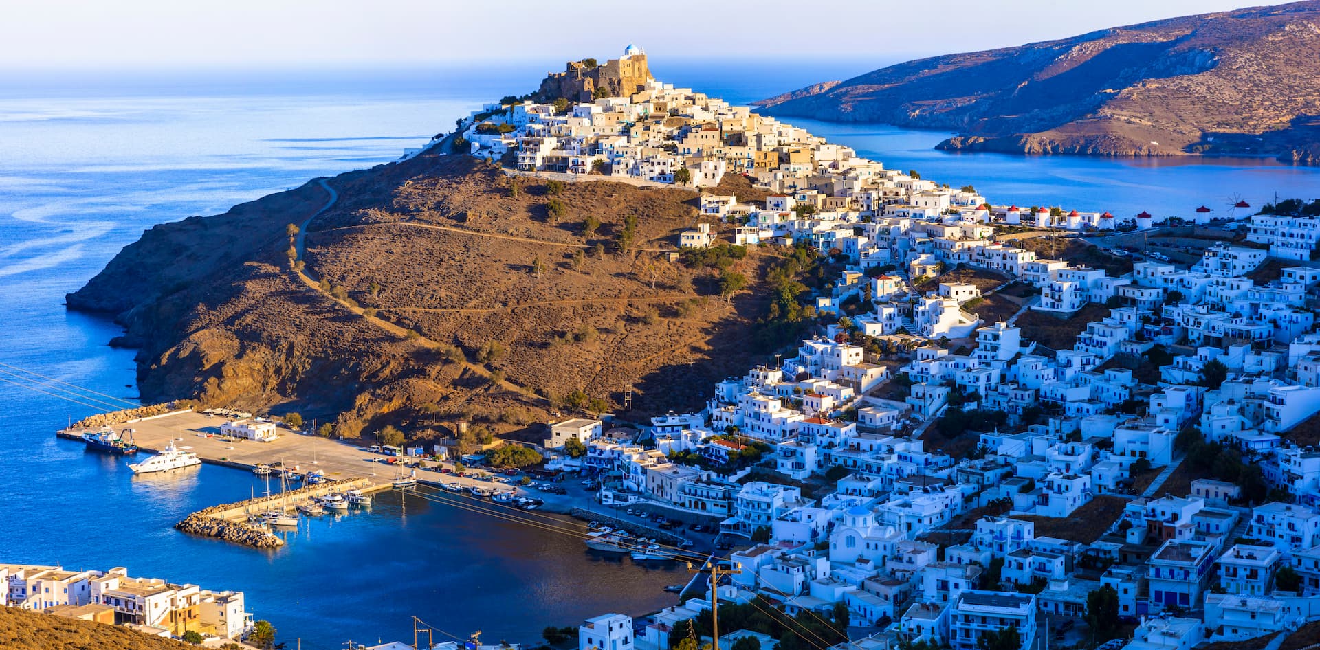 Η The Sun αποθεώνει την Αστυπάλαια: «Ένα από τα καλύτερα κρυμμένα μυστικά της Ελλάδας»