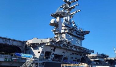 Αεροπλανοφόρο Eisenhower: 4 ναύτες τραυματίστηκαν – 2 πιλότοι εκτινάχθηκαν