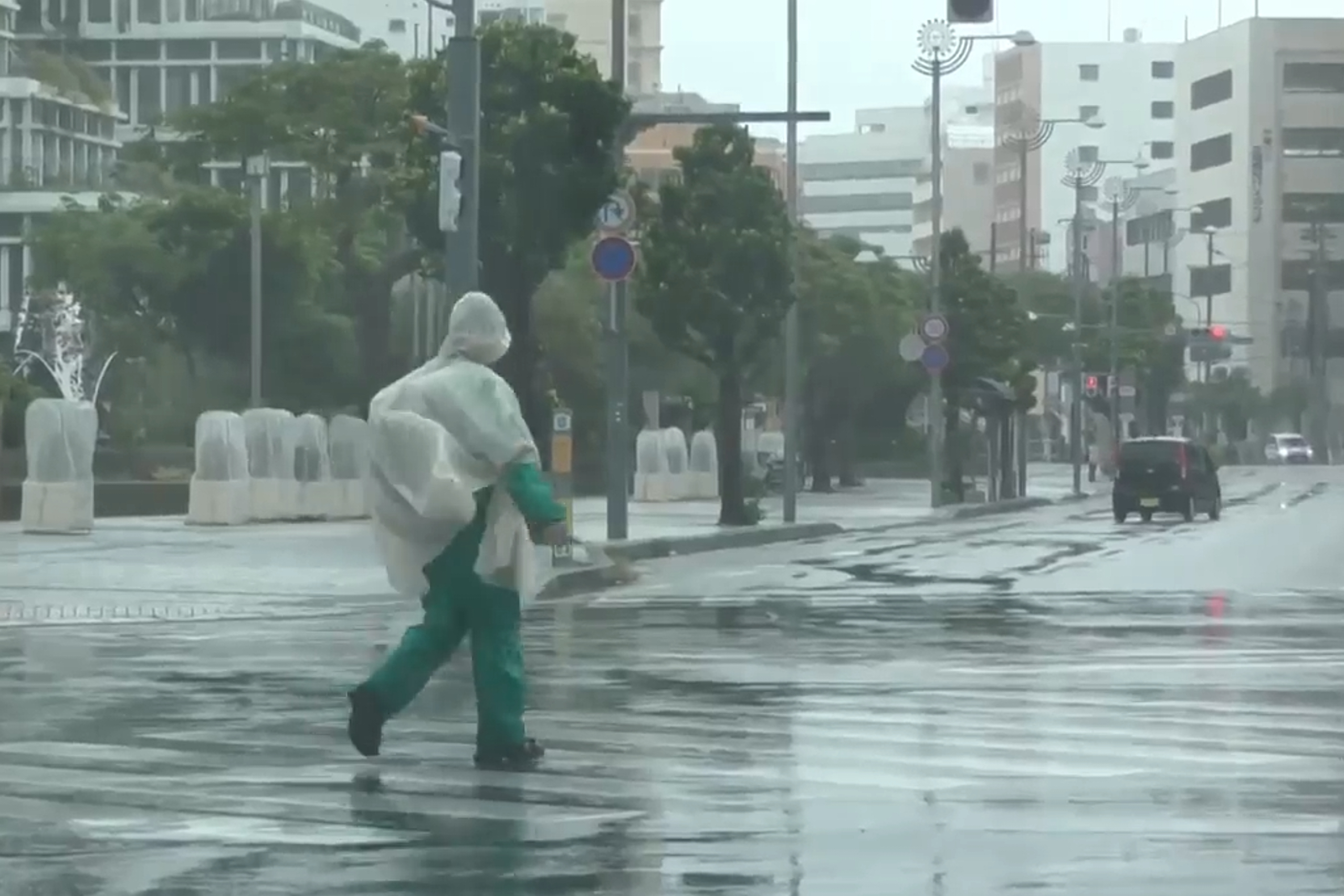 Ιαπωνία: Ρεκόρ με 34 συνεχόμενες ημέρες βροχής στο Τόκιο (βίντεο)