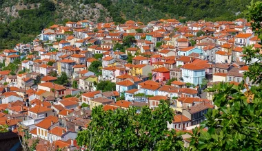 Αγιάσος: Το ορεινό χωριό της Λέσβου που μοιάζει με ζωγραφιά (φωτο)