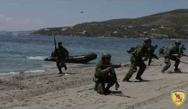 Η κλασική άσκηση «Παρμενίων» όταν βαπτίζεται «έκτακτη» για προεκλογικούς λόγους