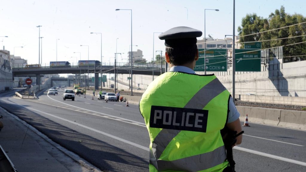 Μπλόκα της Τροχαίας στην Αττική Οδό για τη ΛΕΑ: Πρόστιμο 150 ευρώ και αφαίρεση διπλώματος