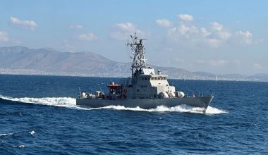 Ομολογία Συρίγου για Κάσο: Υποχωρήσαμε δύο φορές το 2024 όταν η Τουρκία έβγαλε πολεμικά πλοία
