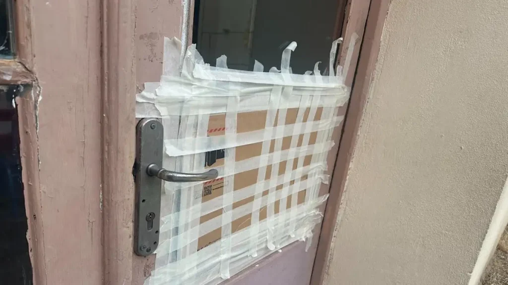 Μαράσλειο: Μαθητής τραυματίστηκε από σπασμένο υαλοπίνακα – «Είχαμε προειδοποιήσει από τον Μάιο»