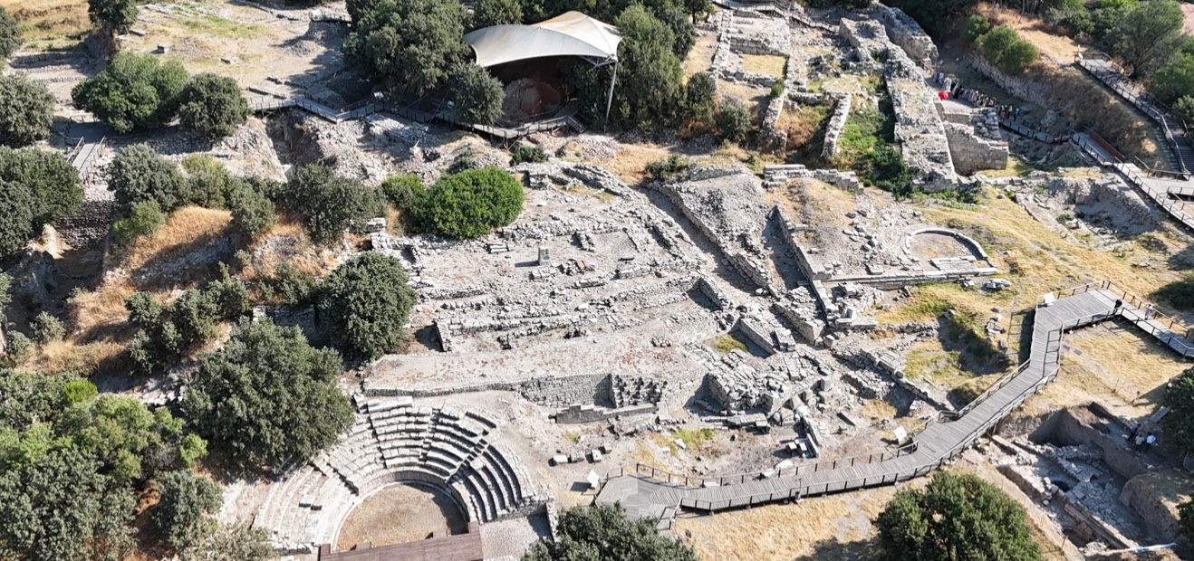 Τροία: Βρέθηκε αγορά 2.800 ετών που αποκαλύπτει τι συνέβη μετά τον Τρωικό Πόλεμο