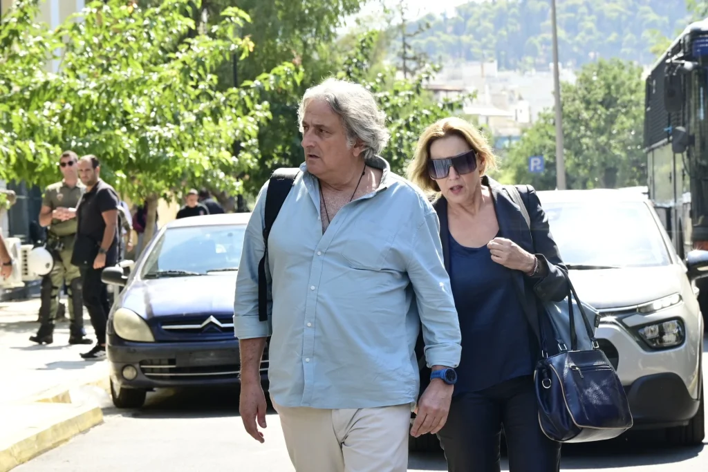 Νέα μαρτυρία γυναίκας ασθενή του υπνοθεραπευτή: «Ξύπνησα και το φερμουάρ μου ήταν κατεβασμένο»
