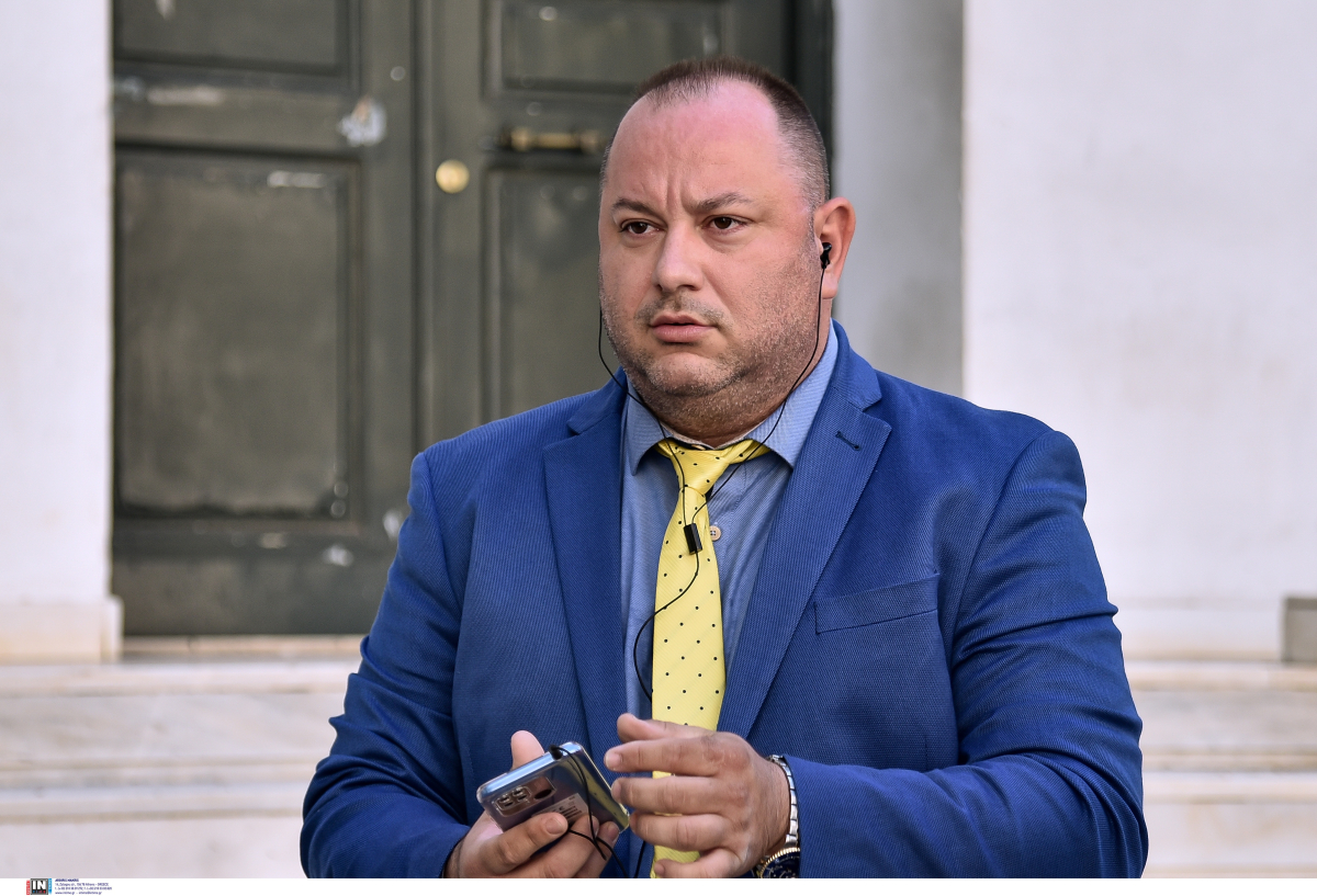 Βούλα: Συνελήφθη ο δικηγόρος Α.Θεοδωρόπουλος για ενδοοικογενειακή βία σε βάρος του ανήλικου γιου του