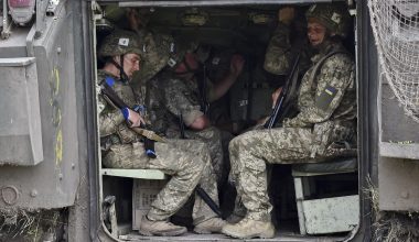 Τέλος η 65η Ταξιαρχία από το Ορέχοβο: Υπερβόμβα 3.000 κιλών «κατάπιε» δεκάδες στελέχη της (βίντεο)