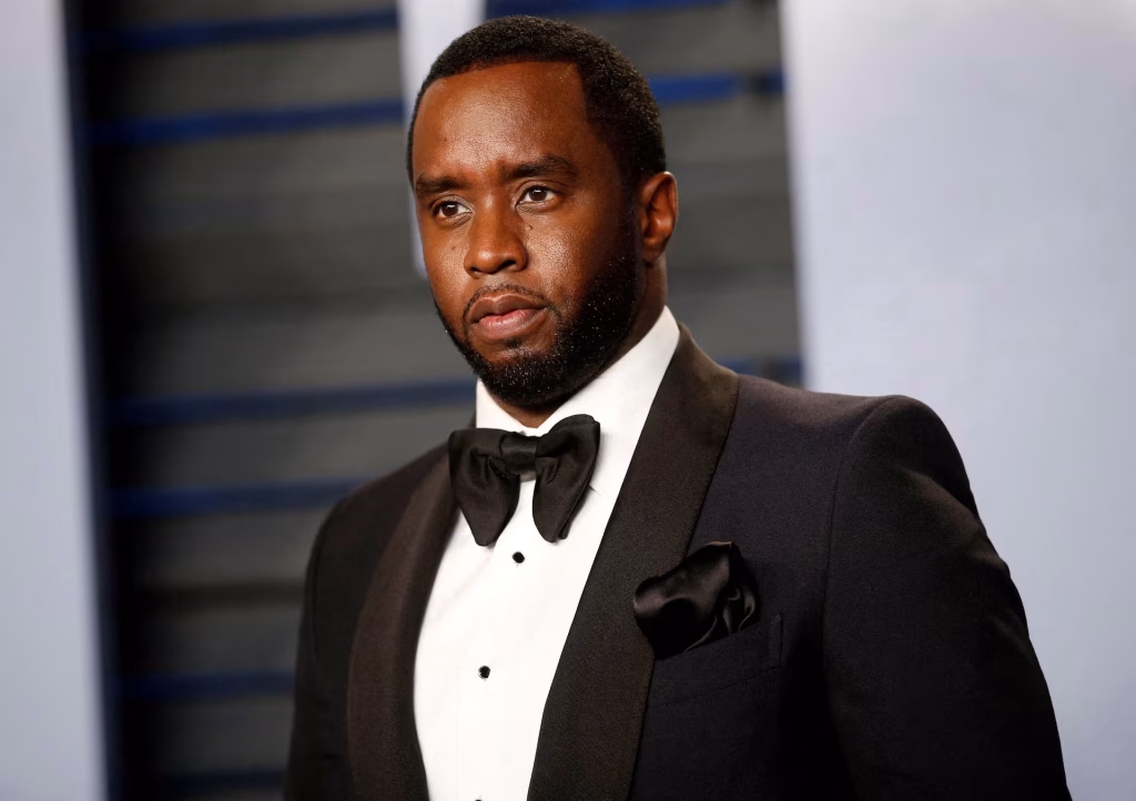 «Ζωάρα» κάνει ο Diddy μέσα στις φυλακές: Μασάζ, αλκοόλ, κινητά και κρατούμενοι που τον… υπηρετούν