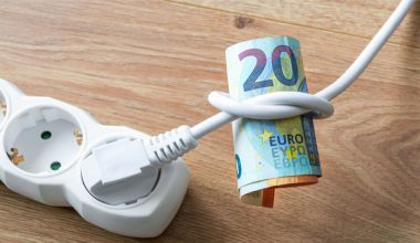 Οι πέντε συσκευές στο σπίτι που «καίνε» ρεύμα ακόμα και όταν είναι κλειστές