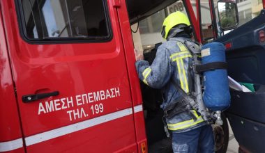 Φωτιά σε υπόγειο διαμέρισμα στο κέντρο της Αθήνας