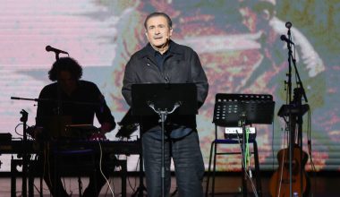 Λ.Λαζόπουλος για το ιατρείο: «Βάλανε μπαταρία στους δονητές και όχι στους απινιδωτές»