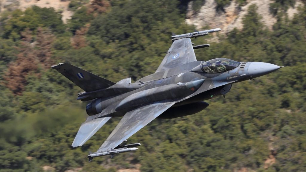 Κύπρος: Με ελληνικά F-16 Viper και Barak MX πραγματοποιήθηκε η παρέλαση (βίντεο)