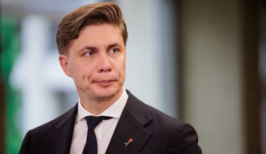 Πρωθυπουργός Λιθουανίας Μιντάουγκας Σινκεβίτσιους: «Να μην υπερβάλλουμε για την Ρωσία»