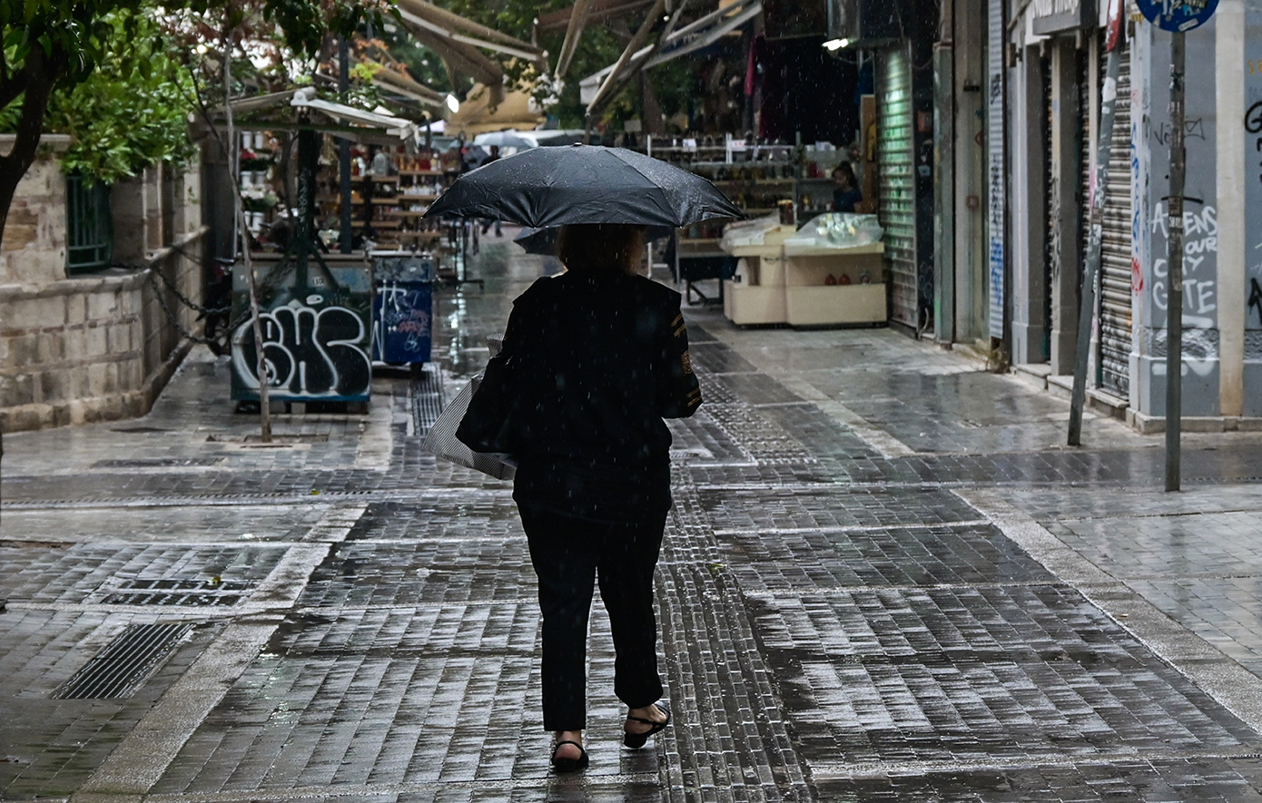 Ο καιρός σήμερα: Με βροχές, καταιγίδες και ισχυρούς βοριάδες κάνει ποδαρικό ο Οκτώβριος