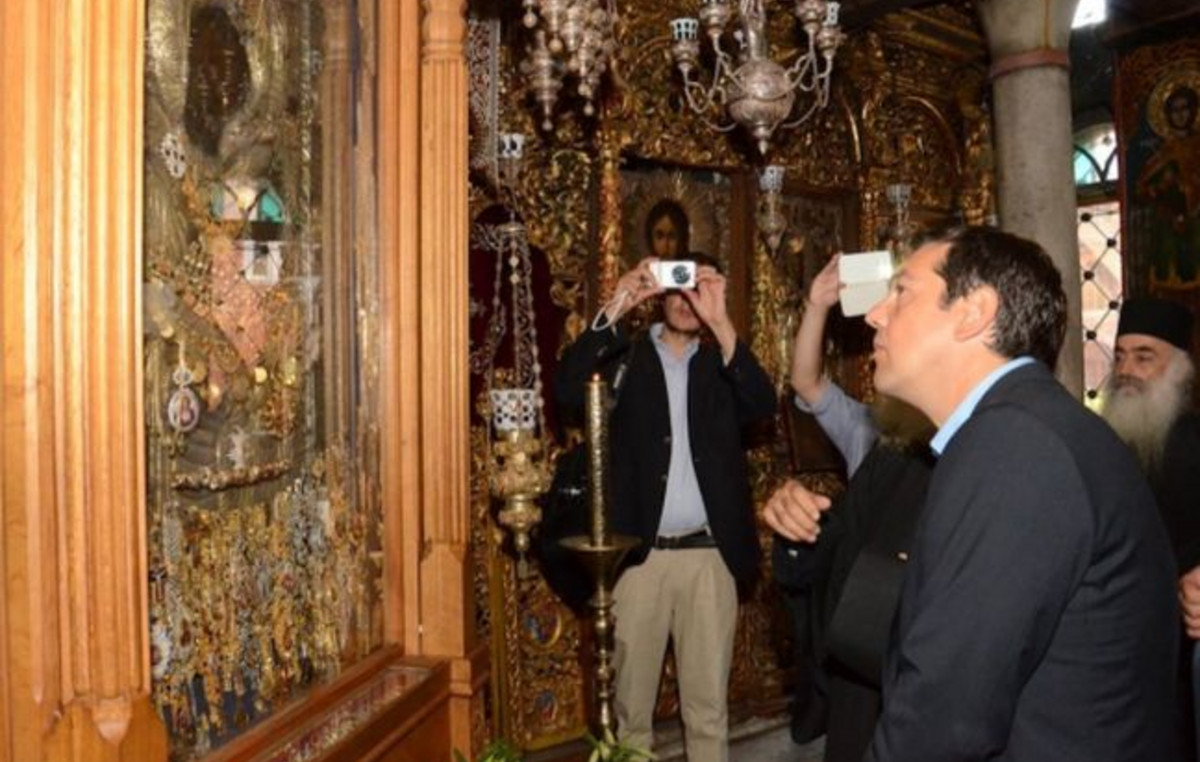 Στο Άγιο Όρος ο Αλέξης Τσίπρας: «Ψέλνεις στη Σιμωνόπετρα και ακούγεται στον Άδη…»