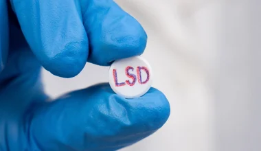 LSD: Νέα θεραπεία για το άγχος με μία μόνο δόση – Στο «τραπέζι» η έγκριση το 2027