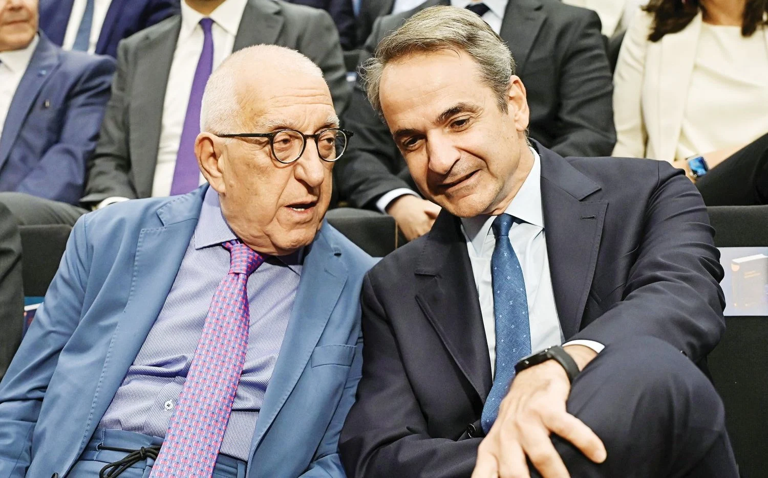 Διπλασιάζουν τις αποζημιώσεις για συμμετοχή στις επιτροπές!