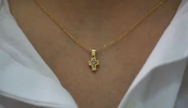 Νεαροί άρπαζαν χρυσές αλυσίδες από τον λαιμό ηλικιωμένων σε Μαρούσι και Κηφισιά – Δύο συλλήψεις