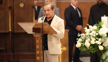 Σπύρος Μπιμπίλας για τις ανακοινώσεις θανάτων: «Μου γράφουν “Χάρε πάλι πήρες κάποιον”» (βίντεο)