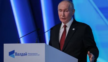 Β.Πούτιν: «Είχαμε το δικαίωμα να στηρίξουμε Ντονέτσκ & Λουγκάνσκ – Δε παραβιάσαμε το διεθνές δίκαιο»