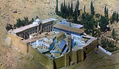 Μονή Σινά: Νέα αναβολή για το ιδιοκτησιακό ζητά η Αθήνα – Στον «πάγο» οι συνομιλίες με Αίγυπτο