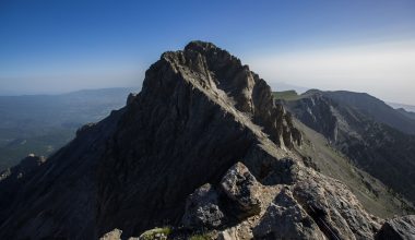 Όλυμπος: Σε εξέλιξη επιχείρηση για πέντε 17χρονους μαθητές που αισθάνθηκαν αδιαθεσία σε καταφύγιο