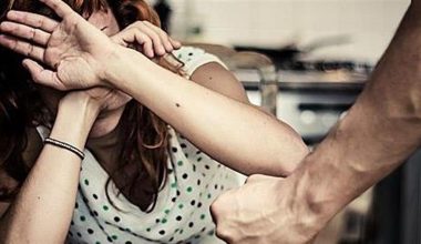 Λαύριο: Νέα καταγγελία για ενδοοικογενειακή βία από πρώην σύντροφο