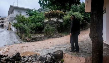 «Σαρώνει» την Κρήτη η κακοκαιρία: «Μπαράζ» προειδοποιητικών μηνυμάτων σε Αμάρι και Μυλοπόταμο
